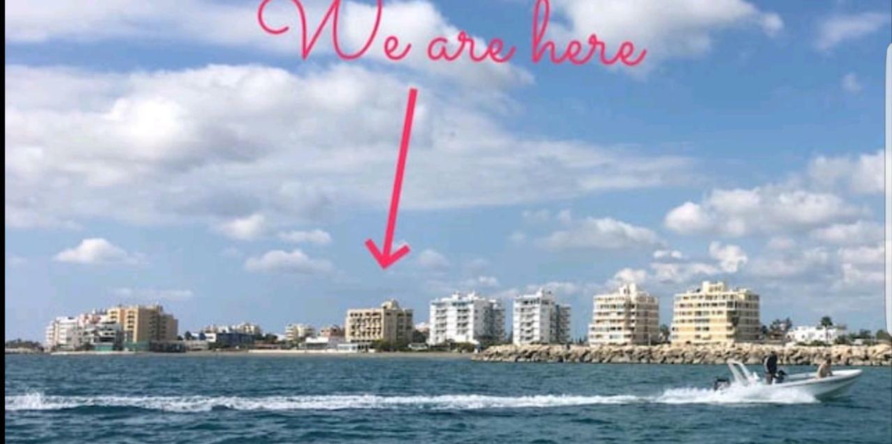 Bettys 1Br Seafront Apt Larnaca Ngoại thất bức ảnh