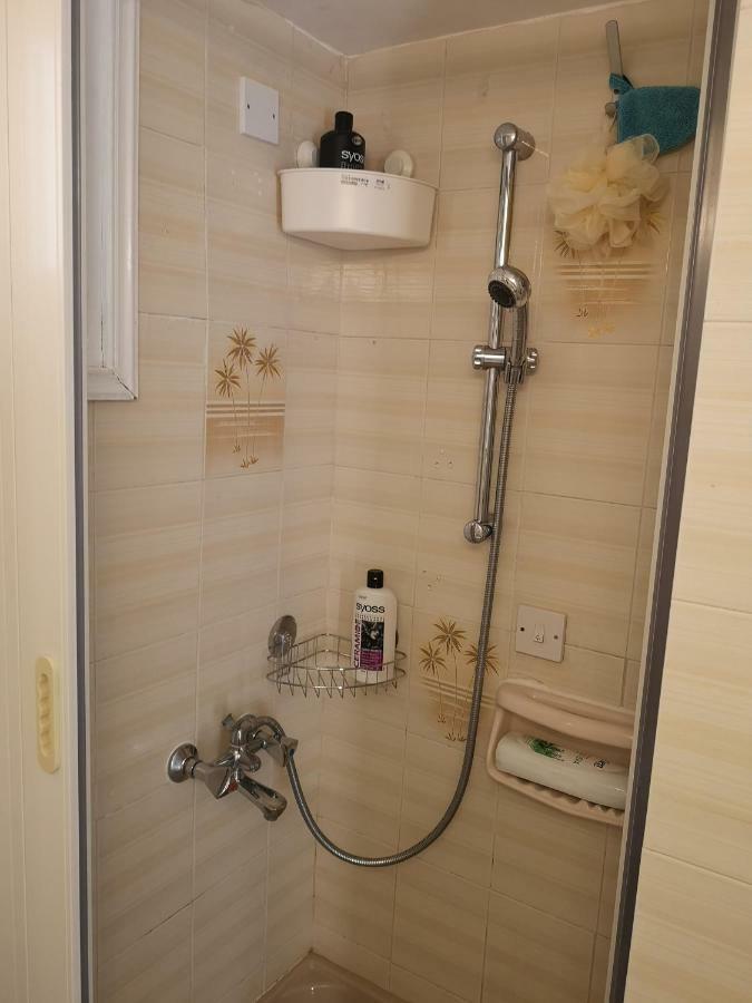 Bettys 1Br Seafront Apt Larnaca Ngoại thất bức ảnh